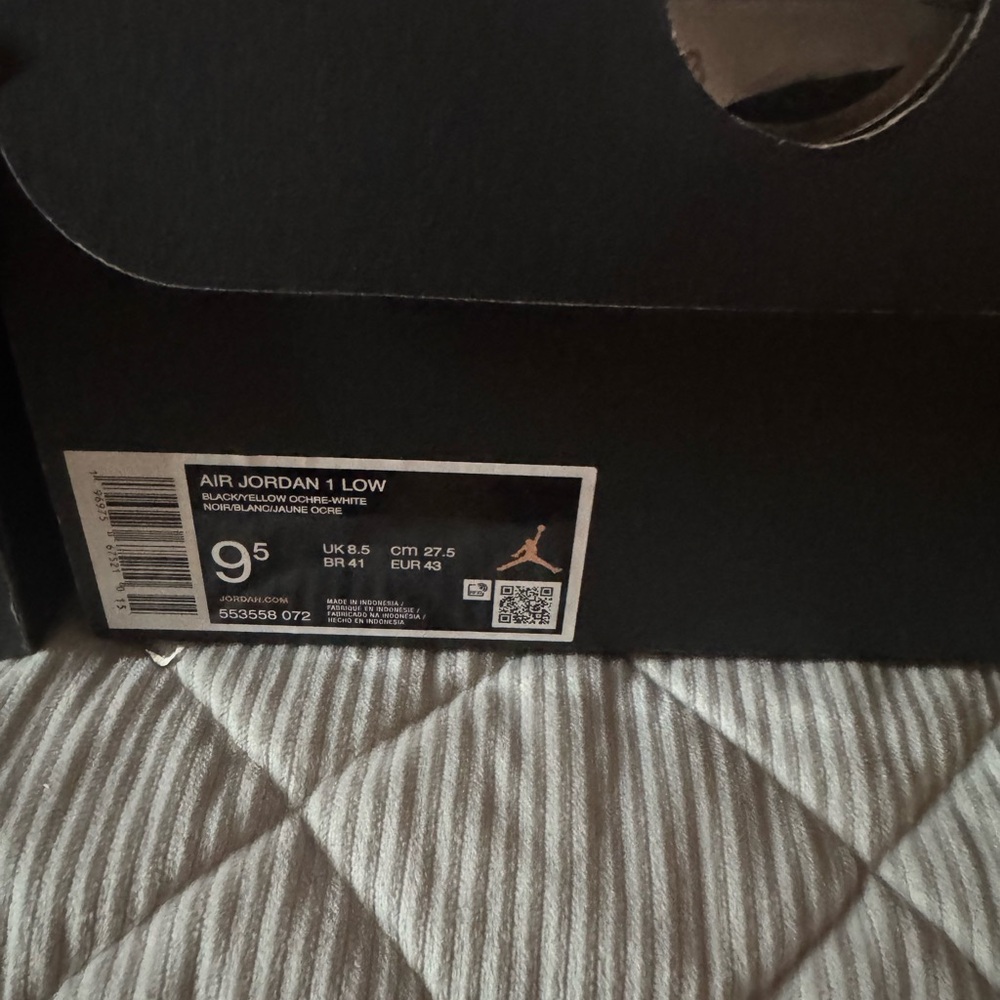 Jordan Air 1 Low - Black Box